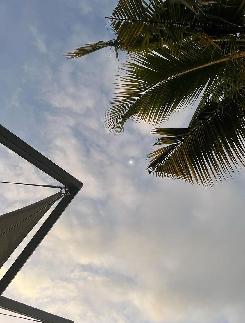 'Innovation and progress arise from the ability to approach a challenge in a new way and offer a solution.' 📚

His Highness the Aga Khan (Aga Khan Academies, 2003).

📸 Beautiful photos by Kiana (_kxinxx_ on Instagram) in Grade 8 at the #AgaKhanAcademyMombasa.

#AKDN @akdn