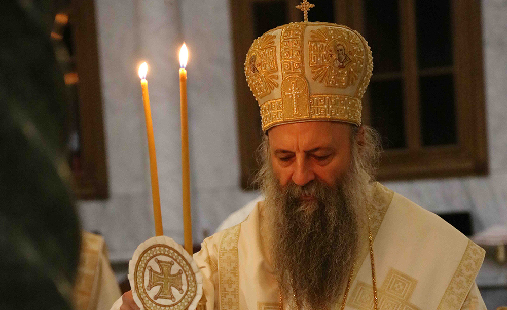 Патријарх Порфирије: Црква и народ нису две стварности, него једно Тело, једна вера и један идентитет
Слављење Бога и љубав према човеку иду руку под руку. Без првог је љубав  према човеку краткотрајна и крхка; без другог је вера лажна и празна.
pravoslavlje.spc.rs/2024/02/07/%d0…