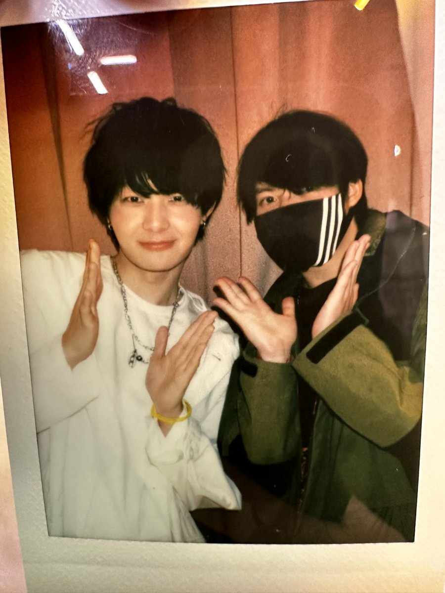 leon_shigeki's tweet image. #フォーエース のダンスレッスン帰りに
たまたまJOL原宿寄ったらライブやってたので、uprightの神村優吉さんとチェキ撮りました！✨

優しくて背高くてかっこよかったです！
また明日越谷レイクタウン光の広場さんでも宜しくお願い致します！✨
#upright #神村優吉