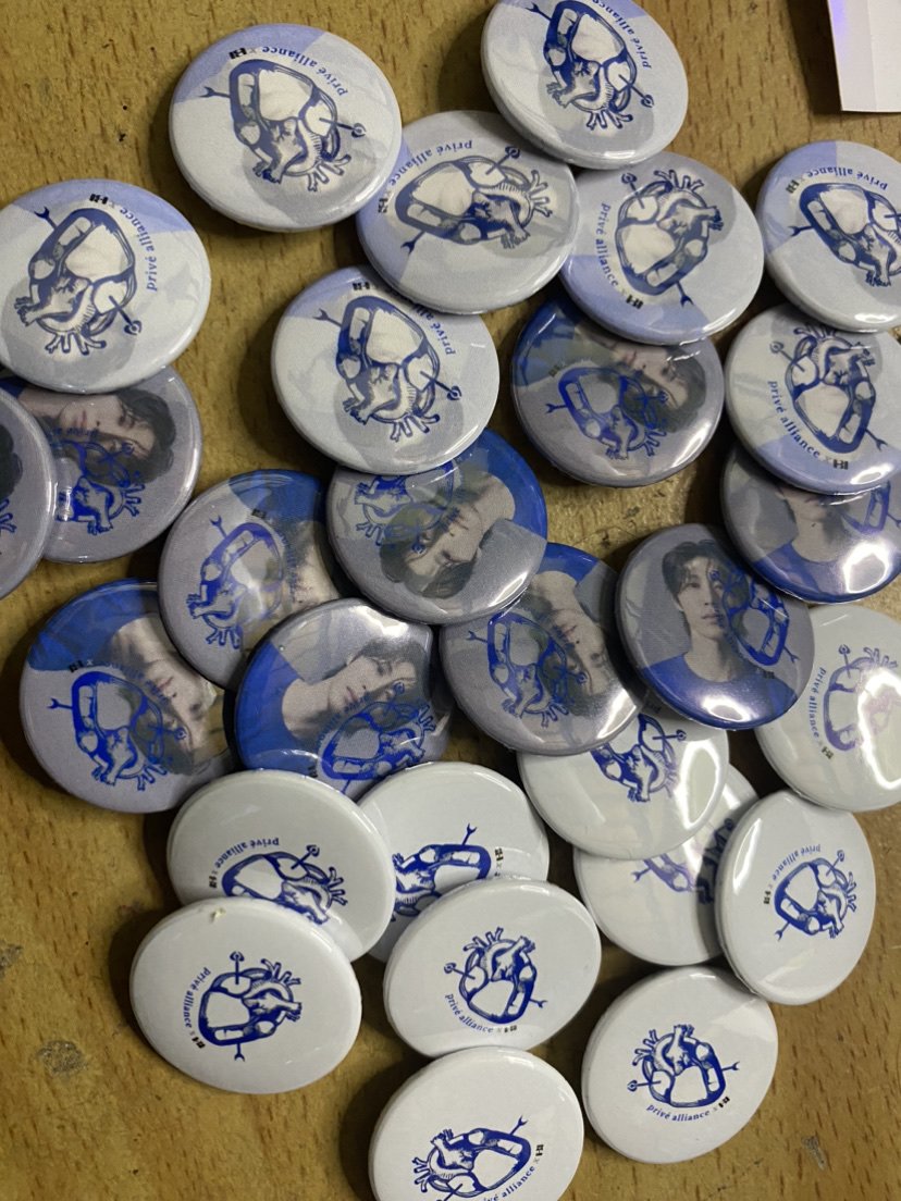 czj619's tweet photo. Freebies prepped for #PriveAllianceMeetsBI #PriveAlliancexBI #BILovedInManila #Hanbin #IDs #PHIDs 🫀💙
Will be handing them out randomly around 3-4pm on D-Day 🫶 https://t.co/GCYy5gvbrL