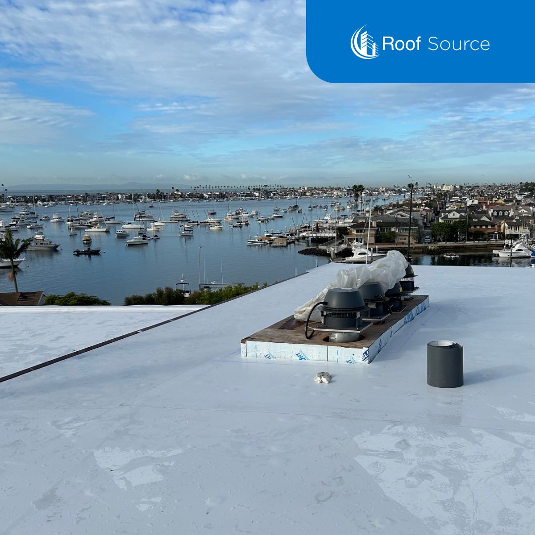 TheRoofSource's tweet image. Overlooking the stunning views of Newport Beach, CA, our team is elevating not just rooftops, but standards too. Every detail crafted to perfection against this breathtaking backdrop. 🌊 #NewportBeachCA #CommercialProject