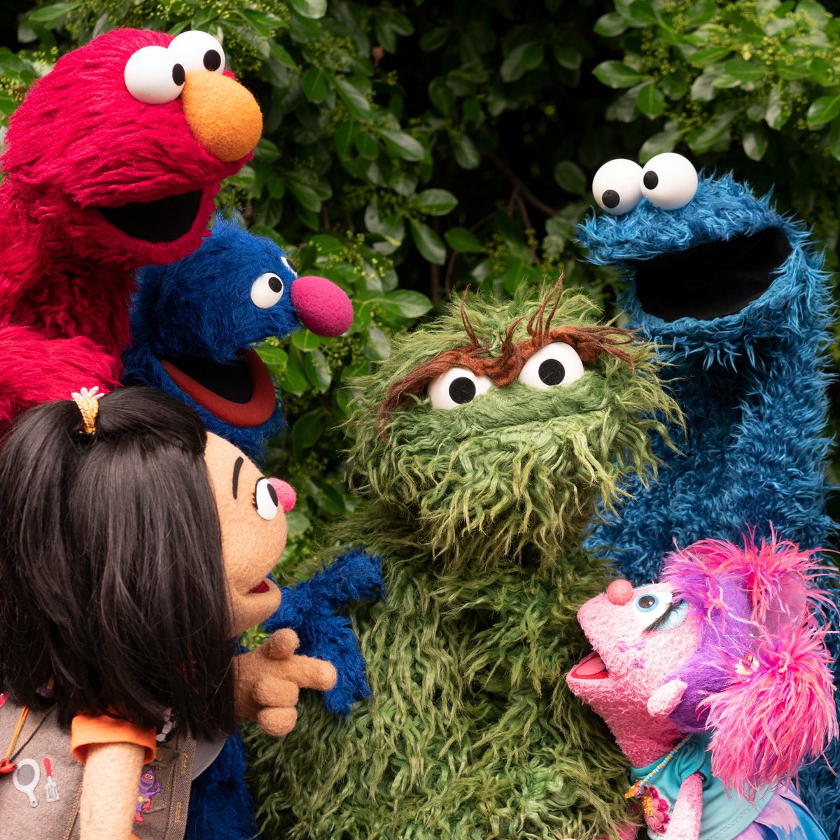 elmo's tweet image. Tag! You're it, @OscarTheGrouch! ❤️