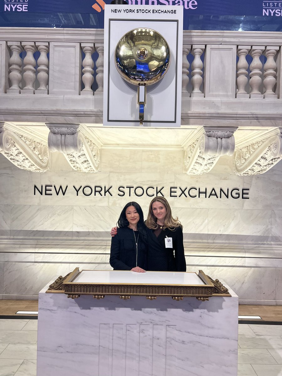meganeoleary's tweet photo. Loving these behind-the-scenes shots of the fabulous @courtneyzchow at the @NYSE this morning! Courtney joined @KristenScholer @cheddar Opening Bell to discuss our recent State of Marketplaces report. So proud today (and every day!) to be on #TeamBattery. 🚀 🚀 https://t.co/72waHk85Bq