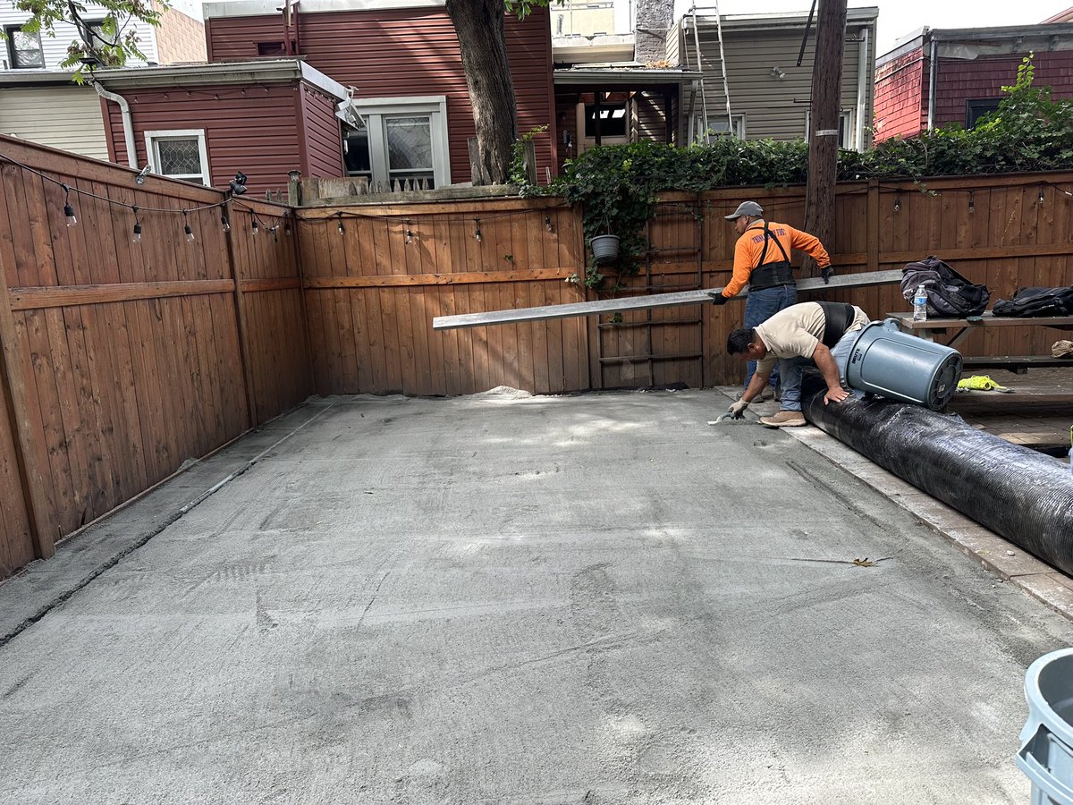 JKPOHLandscape's tweet photo. @JKPOHLandscapin  We pays special attention to the details of every paved patio, turf, pavers installation and landscaping project to ensure the complete satisfaction of each client. https://t.co/0uKJocel5F
