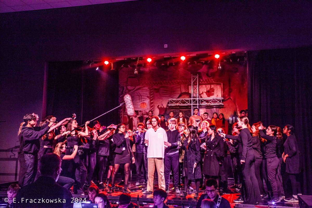 What a week.... and two performances to go!!!!! <a href="/MusicCHS/">Dave Leggett</a>