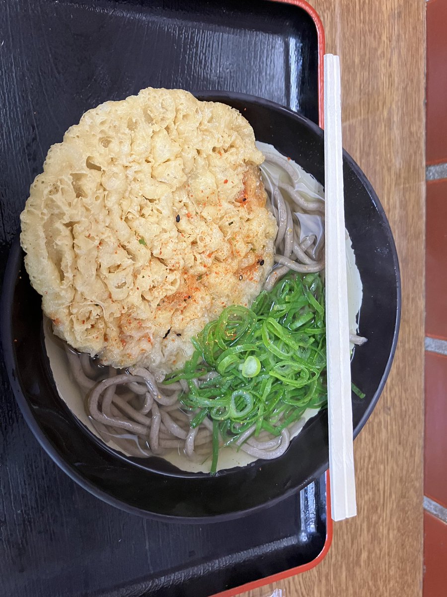 Kmax81217002's tweet photo. やばいくらい駅の立ち食いそばが食べたくなる時がある‼️ https://t.co/kloeaJWccs