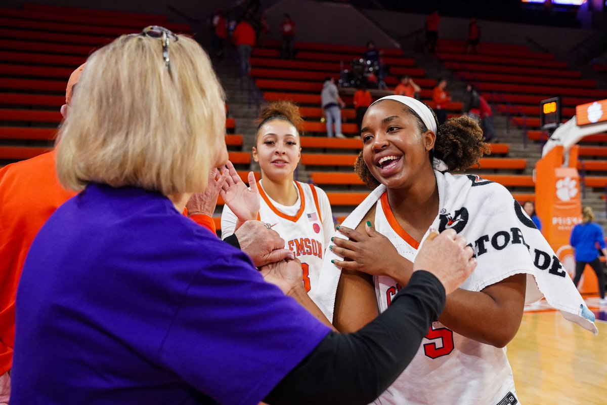 ClemsonWBB tweet picture