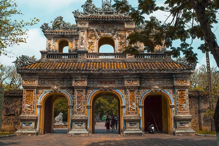 The ancient capital of Hue is a land rich in cultural heritage of Vietnam. The Hue Imperial Citadel is an iconic symbol of Vietnamese imperial architecture. . #Travel #Vietnam #photography #Hue #imperial #heritage #vietnamtravel #Asia #royalpalace #royal #culture