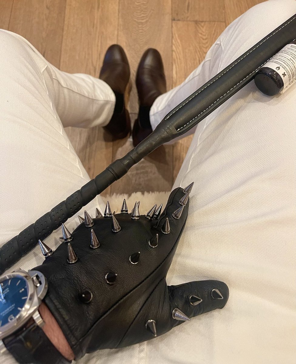 findommaster36's tweet photo. Grab your poppers, get on your knees &amp; open up that wallet, Daddy is back from vacation &amp; going deep &amp; yes, it will hurt 😉😈 
 #cashmaster #alphamale #findom #finsub #gloveddom #glovefetish https://t.co/f4rQPaEm3U