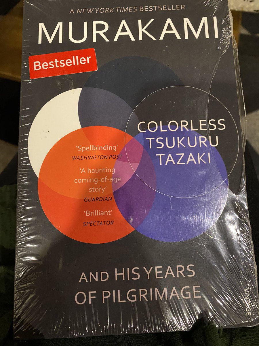 elaffffatima's tweet photo. #colorlesstsukurutazaki bagaimana rasanya jika kamu tumbuh menjadi seseorang yg biasa-biasa saja? tak ada yg mencolok, jalanan landai. apakah hidup akan terasa lebih mudah? atau justru lebih rumit &amp; porak poranda? Tsukuru terpaksa kembali ke masa lalu, mencari &amp; melanjutkan hidup https://t.co/39xKlHeb23