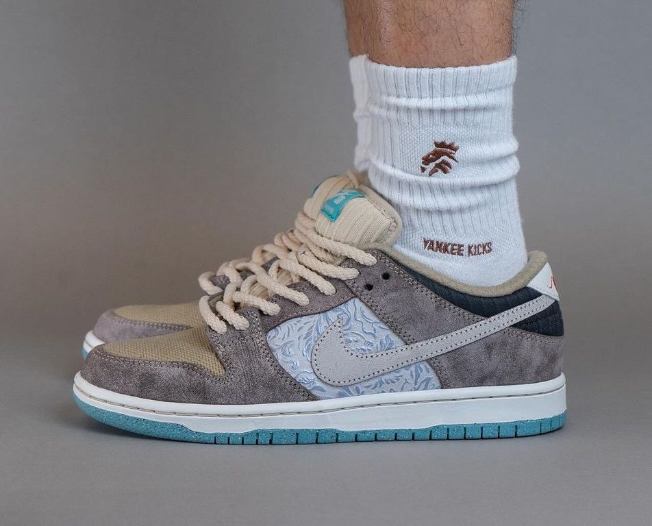 nike sb dunk low big foot