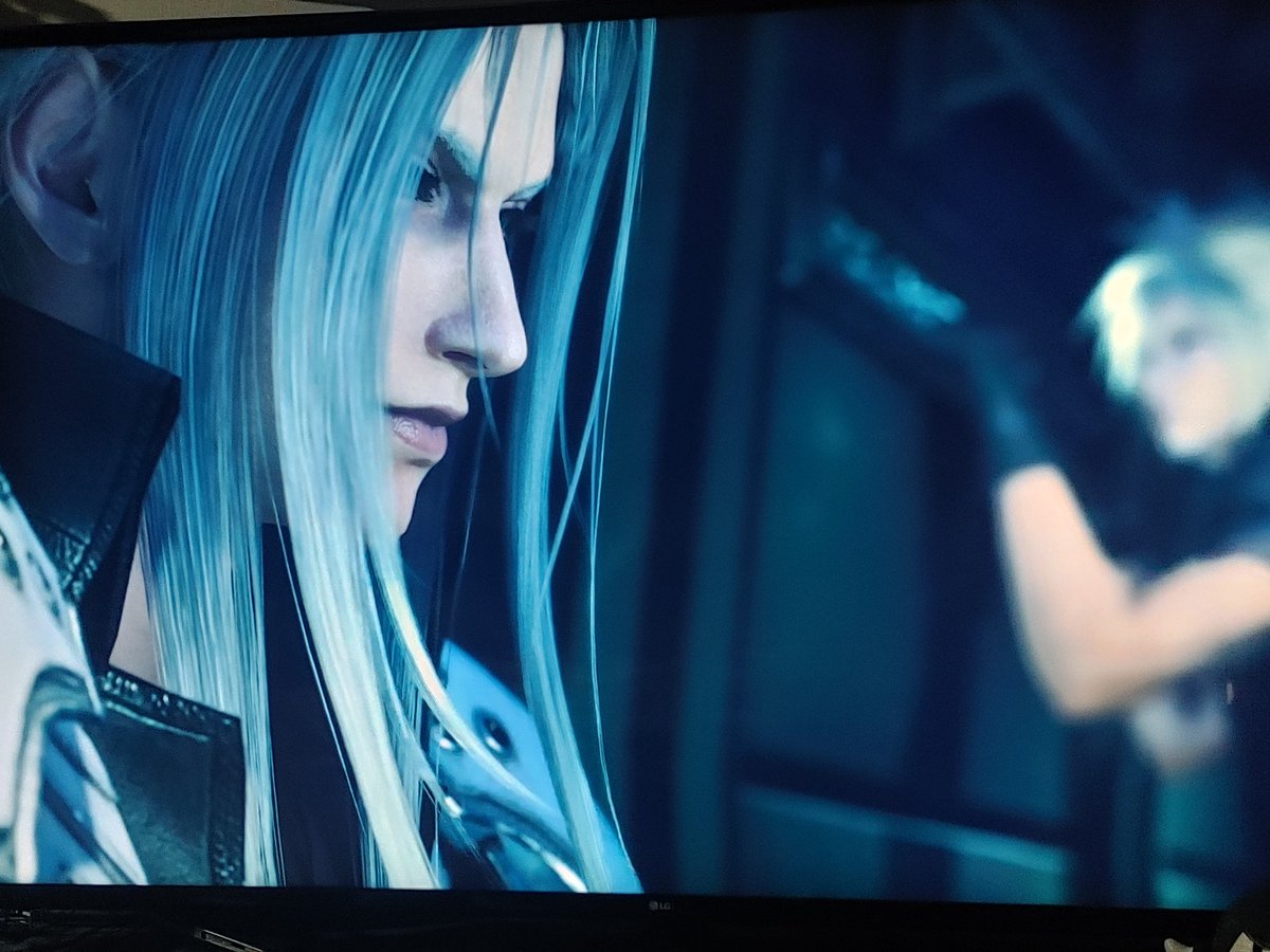 Sorry for the quality but... HIM ❤️#sephiroth