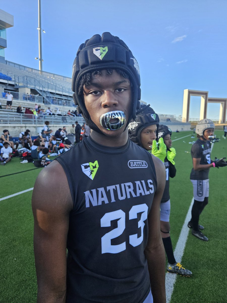 Ernest Harvey Jr. (@campmoula_mg) on Twitter photo Julian is almost 6'2 as a 13yr old. A clear mismatch on any field his playing on with kids his age. Jump ball 80/20. Nice speed. Kid will develop into one of the states best by the te he's a senior. No question. <a href="/blackmon_julian/">Julian Blackmon</a> <a href="/UTRScouting/">Under the Radar</a> <a href="/LAvsAllYall/">Louisiana vs. All Y’all</a> Julian is almost 6'2 as a 13yr old. A clear mismatch on any field his playing on with kids his age. Jump ball 80/20. Nice speed. Kid will develop into one of the states best by the te he's a senior. No question. <a href="/blackmon_julian/">Julian Blackmon</a> <a href="/UTRScouting/">Under the Radar</a> <a href="/LAvsAllYall/">Louisiana vs. All Y’all</a>