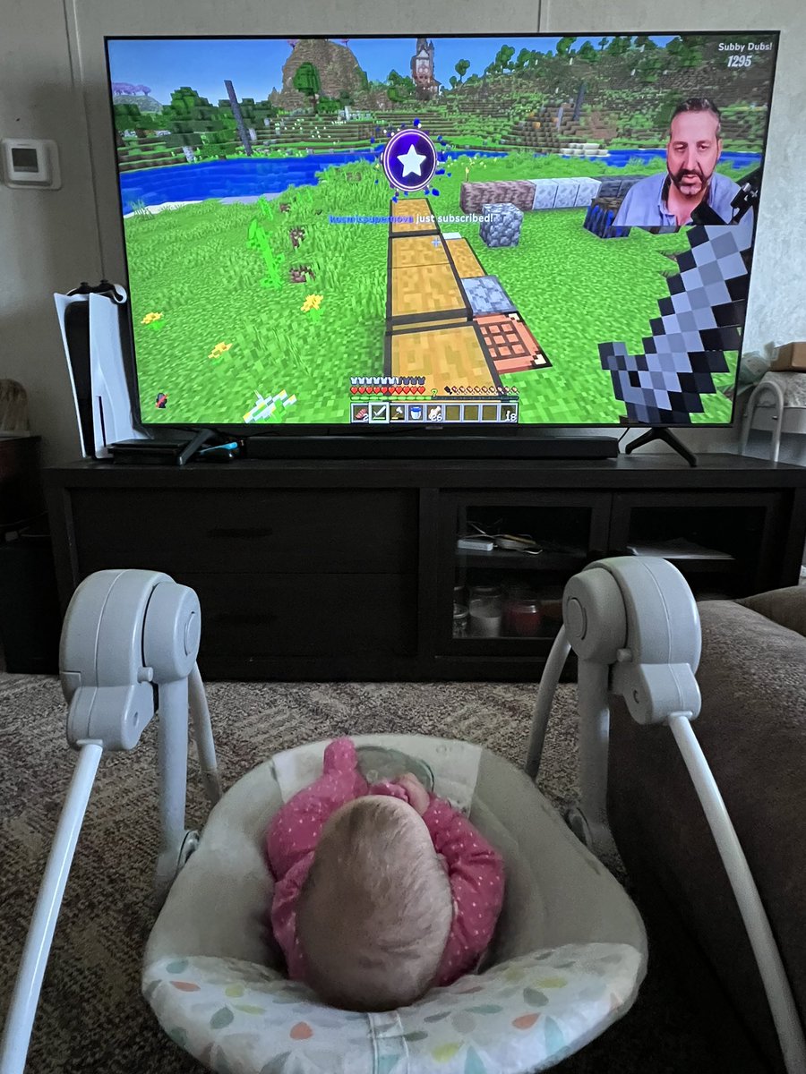 Jayjayrae30's tweet photo. @theskizzleman youngest fan! 4 months old and she could sit and watch you for hours! She just talks and laughs the entire time! https://t.co/YvSsro11xG