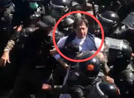 ImranRaizKhan's tweet image. کیا یہ ٹرینڈ 20 منٹ میں پاکستان کا ٹاپ ٹرینڈ بن سکتا ہے ؟
#VoteForIK

ریٹویٹ کریں اور سب اس ٹرینڈ کو چلائیں۔