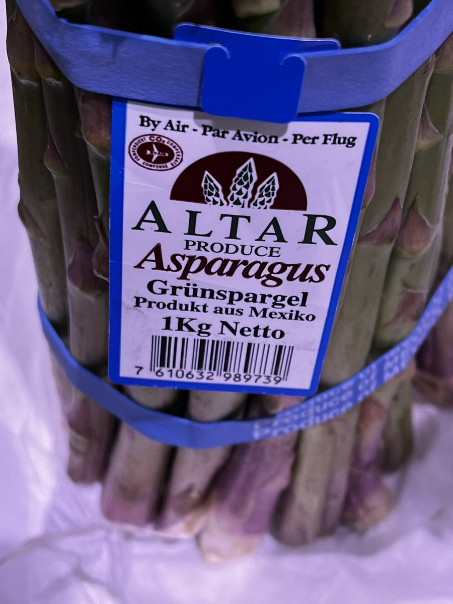 mitagor's tweet photo. @migros franchement, vous vous fichez du monde ?! A) Des valeurs, une stratégie et des lignes directrices où le développement durable est partout. B) Des asperges mexicaines et péruviennes le 7.2 à Zermatt.
Ce faisant, vous êtes tout sauf une entreprise responsable. Pitoyable. https://t.co/wH569nxivD
