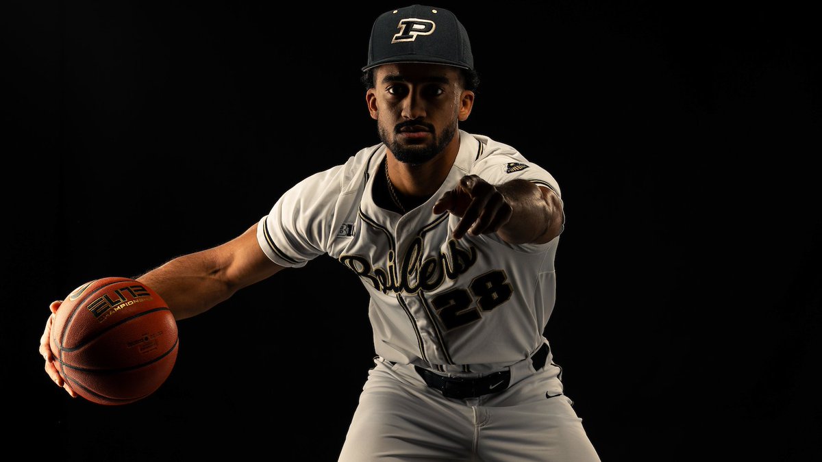 PurdueBaseball's tweet photo. ⚾️ Proud to represent America's Pastime on campus 🇺🇸

But you may have heard 🏀 is kind of a big deal in our state. Especially with @BoilerBall ranked in the Top 5 for 30 straight weeks &amp; rolling towards another #1 seed in March. #BoilerUp https://t.co/hgCX68lkcY