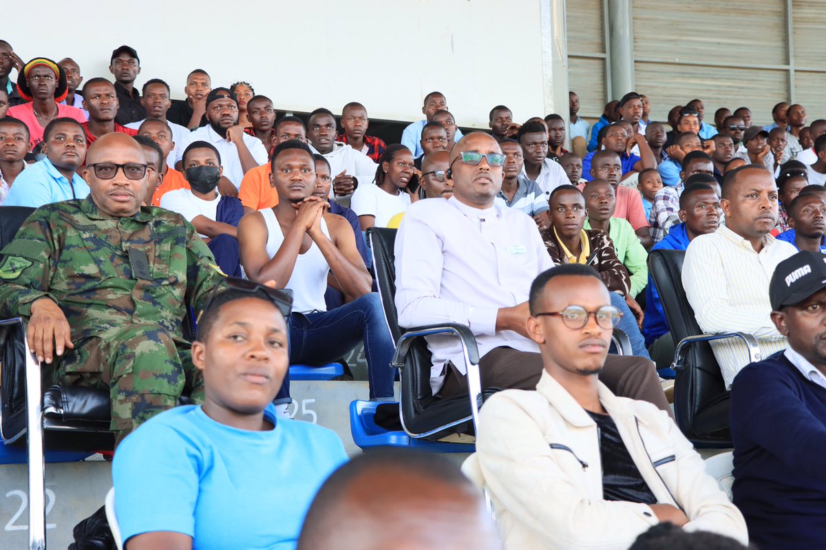 None kuri stade ya Bugesera harangiye umukino wahuza <a href="/MwogoBugesera/">Umurenge wa Mwogo - Akarere ka Bugesera</a> ihagarariye <a href="/BugeseraDistr/">Bugesera District</a> na <a href="/NgaramaSectorR/">Ngarama Sector/GATSIBO</a> ihagarariye <a href="/GatsiboDistrict/">Gatsibo District</a> mu irushanwa Umurenge Kagame Cup ku rigeze muri 1/4 ku rwego rwa <a href="/RwandaEast/">𝐄𝐚𝐬𝐭𝐞𝐫𝐧 𝐏𝐫𝐨𝐯𝐢𝐧𝐜𝐞 | 𝐑𝐰𝐚𝐧𝐝𝐚</a> .#mwogosector itsinze kuri penalty 4-2 
<a href="/MutabaziRich/">Richard Mutabazi</a>