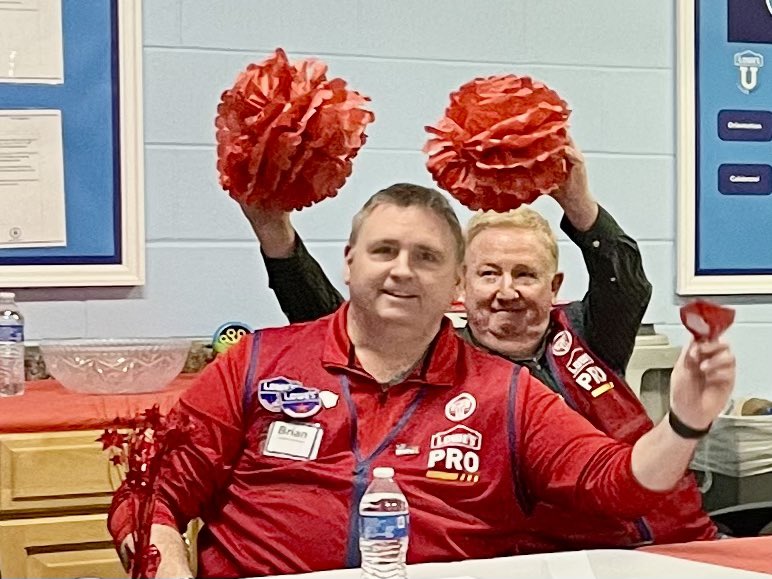 lowes2322's tweet photo. 2322 HUNGRY TO WIN !!! #lowesSMM @Anthony_Battle1 @BDabrieo @lowes @JoeMcFarland_ @AndyBlier2322 https://t.co/gLddEnpU94
