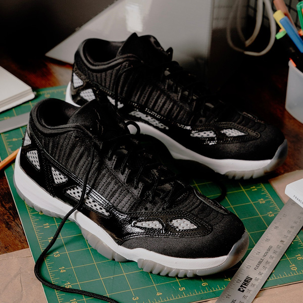 air jordan 11 low ie 2021