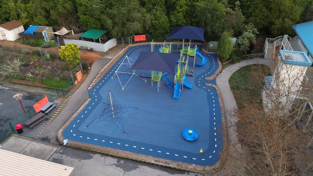 NorCalRec's tweet image. Soaring above the newly transformed playground at San Lorenzo Valley Elementary School, our drone captures the vibrant and dynamic play area we've created in collaboration with @playandpark. #AerialPlayground #DreamPlaySpace #PlaygroundTransformation #FutureMemories