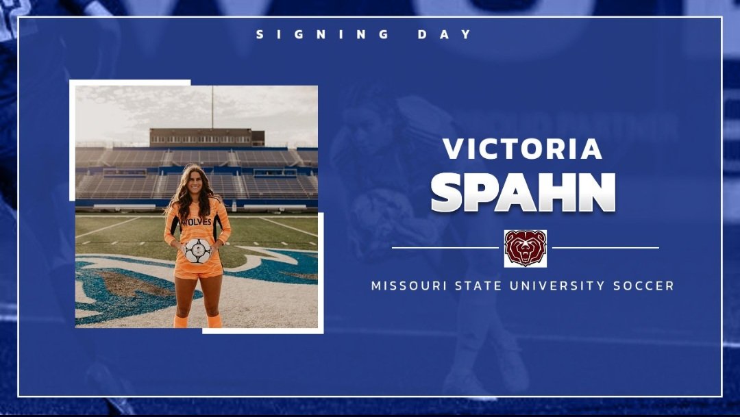 GirlsSoccerNWHS's tweet photo. @vicspahn will be protecting the net for @MSUBearsWSoccer next Fall.  
Missouri State got a good one, she's a Keeper!!
Congratulations, Victoria! https://t.co/nsBHR7OJ8a