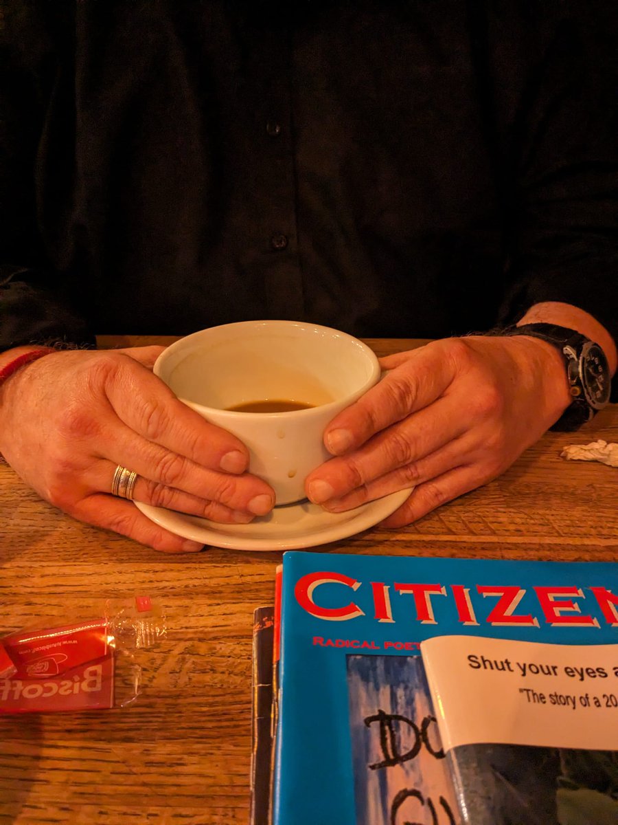 cultureword's tweet photo. A wet #Manchester Monday in late January. It didn't get light all day. I met John G Hall in Fuel in Withington. John was one of the editors of Manchester lit magazine Citizen 32 published in the 2000s
Its tagline: 'Radical Poetry and Art'
https://t.co/a9ZgGDOnvb
#HardPressed https://t.co/GYreRyx2y1