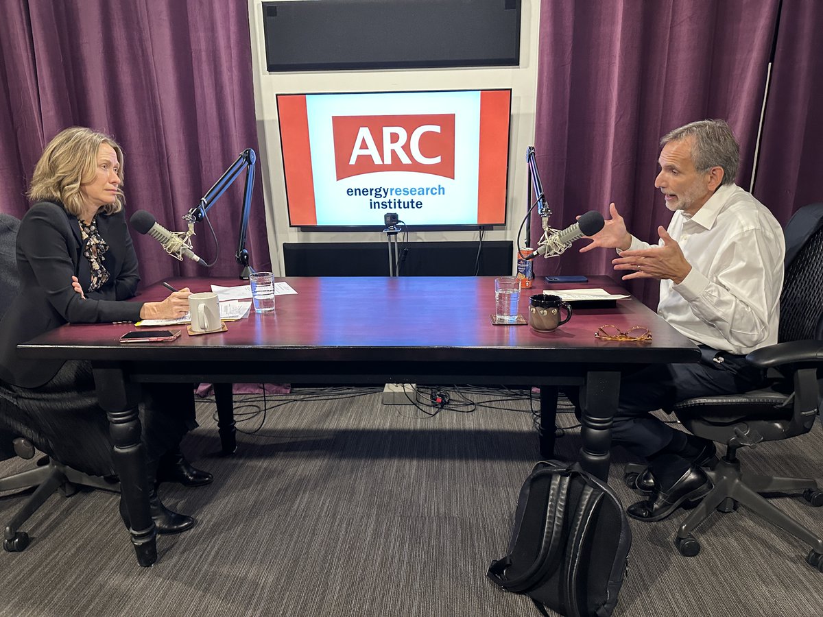 This week @CarlosEPascual Senior VP at @SPGCI joins #ARCEnergyIdeas podcast. It is difficult times on #geopolitics now & Carlos helps provide context – worth a listen! He visited #YYC for the @HaskayneSchool & @Petronas Speaker Series event last week arcenergyinstitute.com/geopolitical-c…