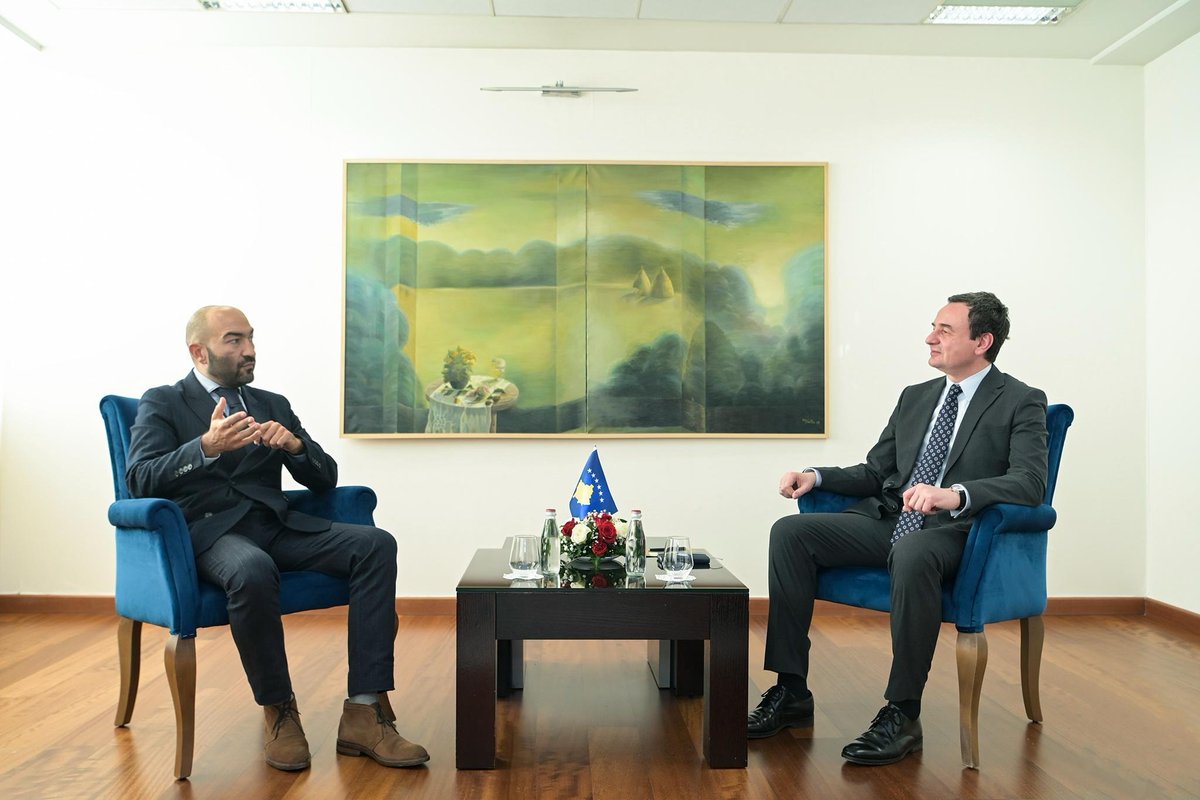 jovanovicz's tweet photo. Fruitful discussion w PM @albinkurti on enhancing opportunities for the Roma community in #Kosovo within the EU's Growth Plan. Emphasized the imperative of a census that respects and protects Roma identity.
#RomaEmpowerment #EUInclusion #RomaForEurope
@eu_near @AgronBajrami https://t.co/fAaieSi1bc