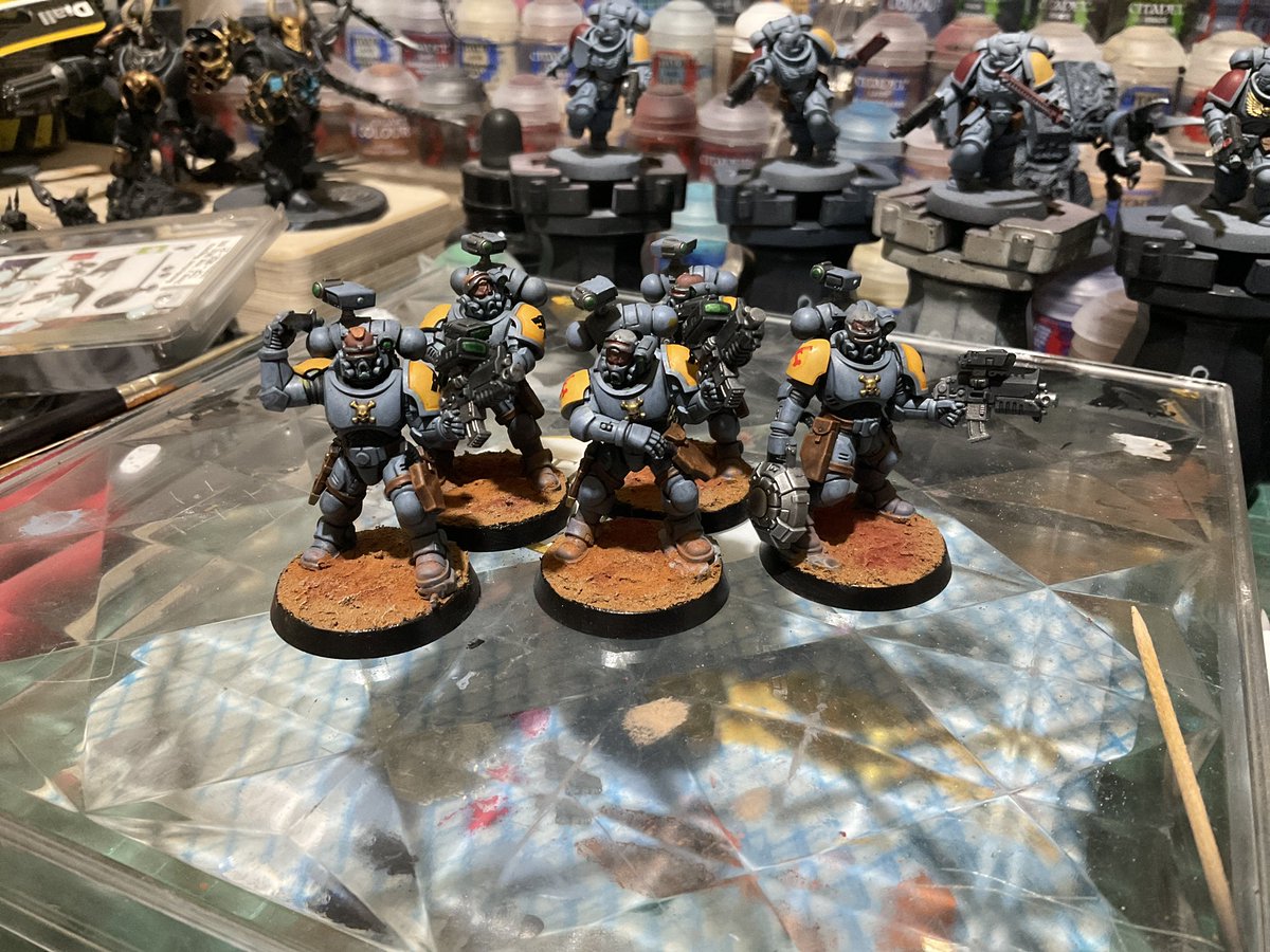 Steel19761's tweet photo. Another squad decals done. #paintingwarhammer #spacewolves https://t.co/X5UGs4dQGi