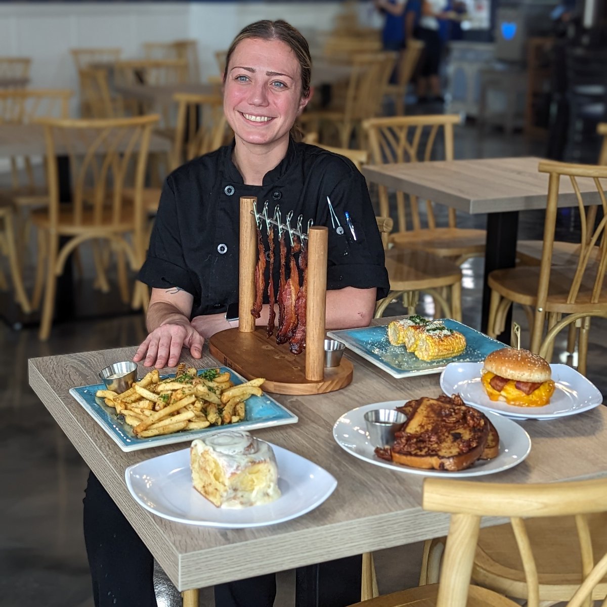 CapeCoral's tweet image. 🥞🥂 Economic and Business Development Spotlight: Barunch ✨ 

Dive into culinary excellence at @BarunchCC!  🍽️ With 20 years of expertise, their chef crafts visionary dishes sourced from local farmers&apos; markets. Taste the difference! #CulinaryExcellence #LocalIngredients 🌱🌟