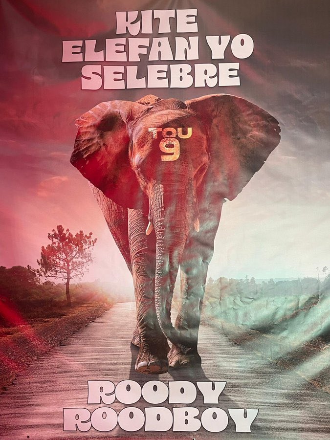 JLouco01's tweet photo. Yon atis 🎙️ 
Yon album (TOU9)
Tout konsè foul - Tout kote 

Nan El Rancho moun debake e plen andedan pou te vin gade bèl koegrafi, pou yo vin danse e vin chante. Andedan te plen 😂🐘❤️

#RoodyRoodboy ap fè lòbèy 
#Elefan yo ap selebre https://t.co/3KxR9uWV0C