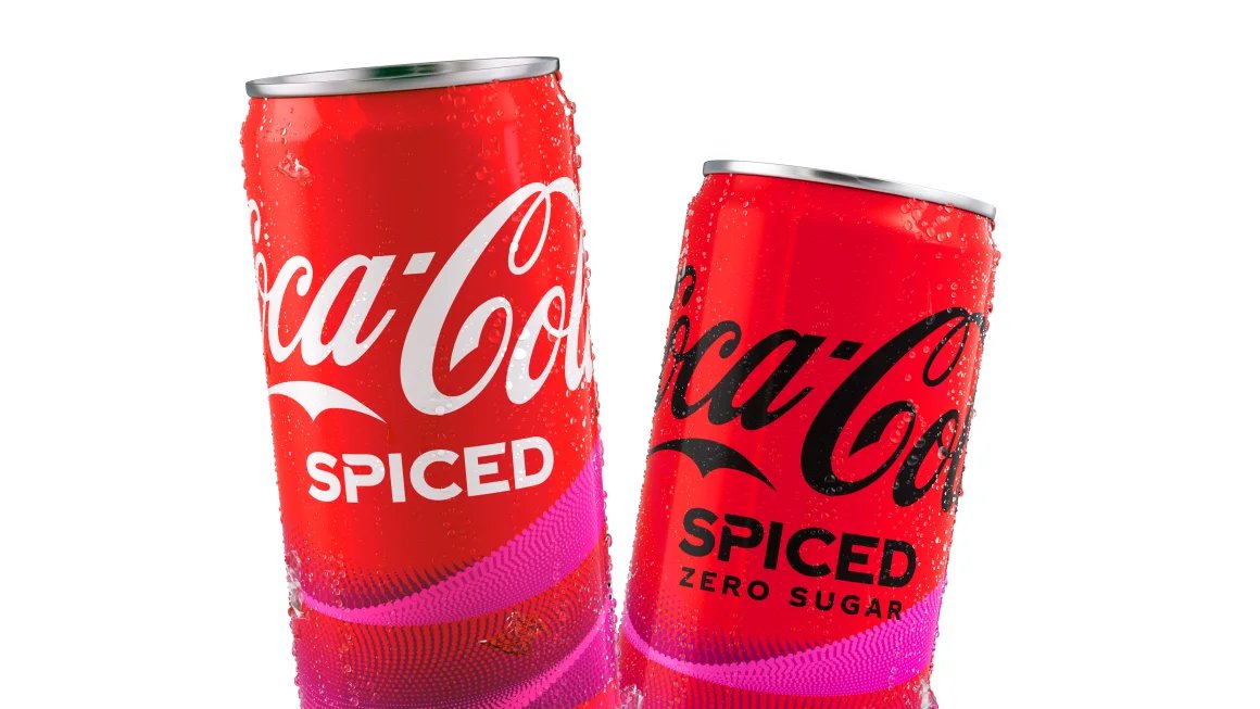 MorningBrew's tweet photo. Coke is rolling out their first permanent flavor in years

Cherry
Vanilla
Regular
And now.... Spiced

Combines raspberry and spiced flavors. Looks kinda good? https://t.co/jnTfprZxpt