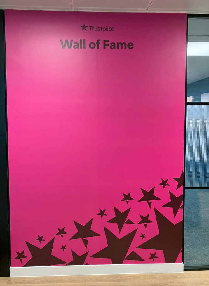 WeAreOMMPrint's tweet photo. Pack a punch with fearless feature walls.

You can trust us to revamp a room by mixing brilliant print and installation.

Progress your year with flying colours. 🎨

Check out https://t.co/T6a1gj49DJ https://t.co/uWaXDsNu7E