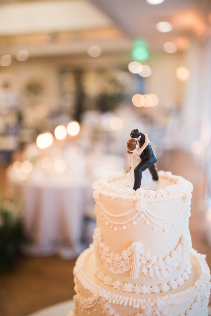 TDahlgrenEvents's tweet photo. A picture perfect ending! 🥰

Planner: @tdahlgreneevents
Venue: @westlakevillageinn
Photographer: @yvonnegollphotography
Videographer: @susiecevans
Florist: @primroseandpetals
Dessert: @skiffscakes
DJ: @voxdjs
Hair: @wedlocksbridal
Hair color: @hairbyjordan https://t.co/cz8CuJIWi7