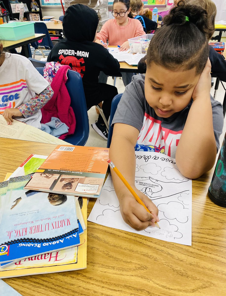 Ms. Gonzalez (ella/she/her/hers) tweet media