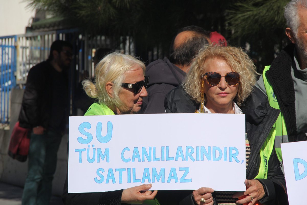 Muğla Su İnisiyatifi'nin protestosu sonuç verdi; Köyceğiz yeraltı sularının ihalesi iptal edildi! muglasuinisiyatifi.blogspot.com/2024/02/mugla-…
