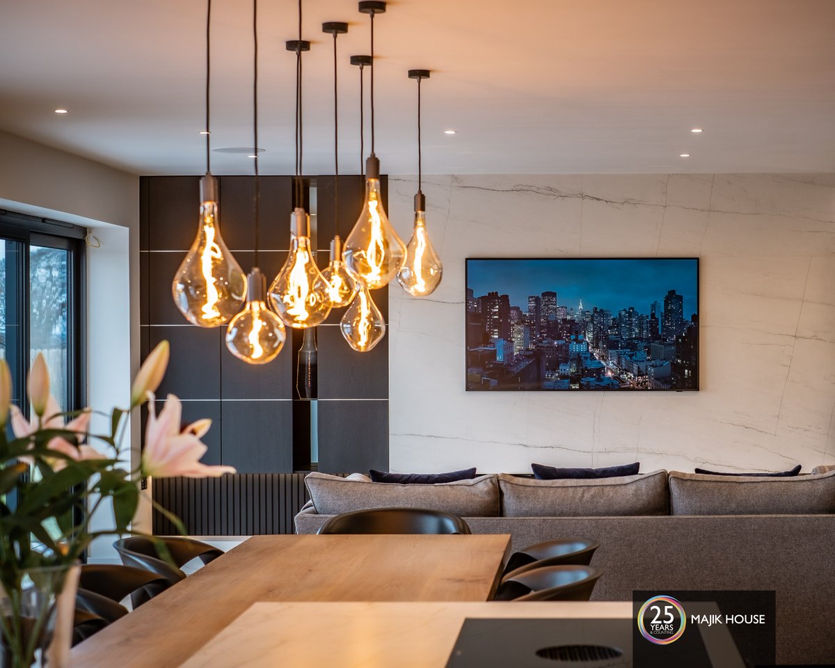 Majik House tweet media