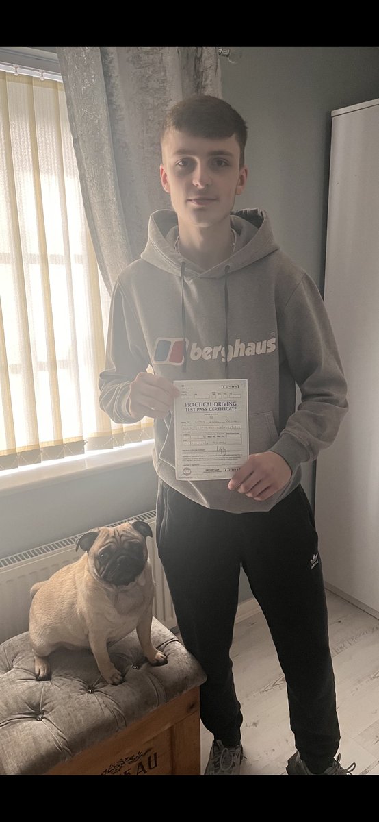 leanne_eccles's tweet photo. Proud mum 🚗🚗🎉🎉🙌🏼 https://t.co/aNyYlMT0h0