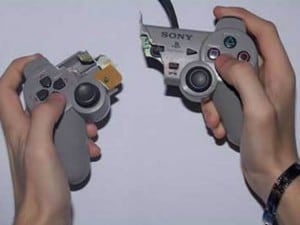 zazoomblog's tweet image. Ragazza 17enne litiga col fratello 16enne e lo accoltella fra cuore e polmone: “PlayStation rumorosa” - #Ragazza #17enne #litiga #fratello zazoom.it/2024-02-07/rag…