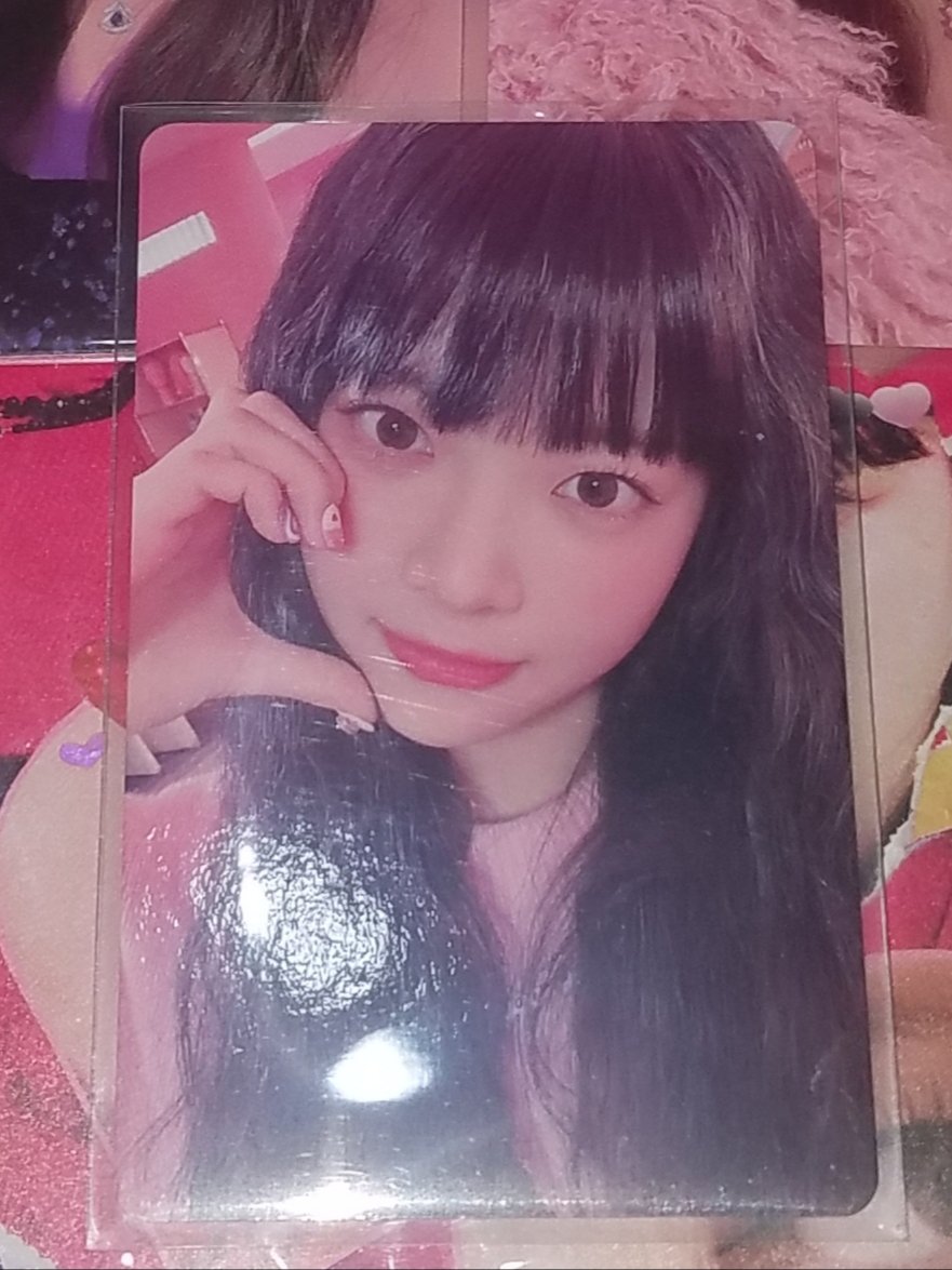 YellowMinMins's tweet image. wtt lft eunchae chuu ph

Have: Eunchae heartcheek
Want: Blonde Chuu (prio from wind ver. And evermusic )

Open to other chuu pc trades ^^
