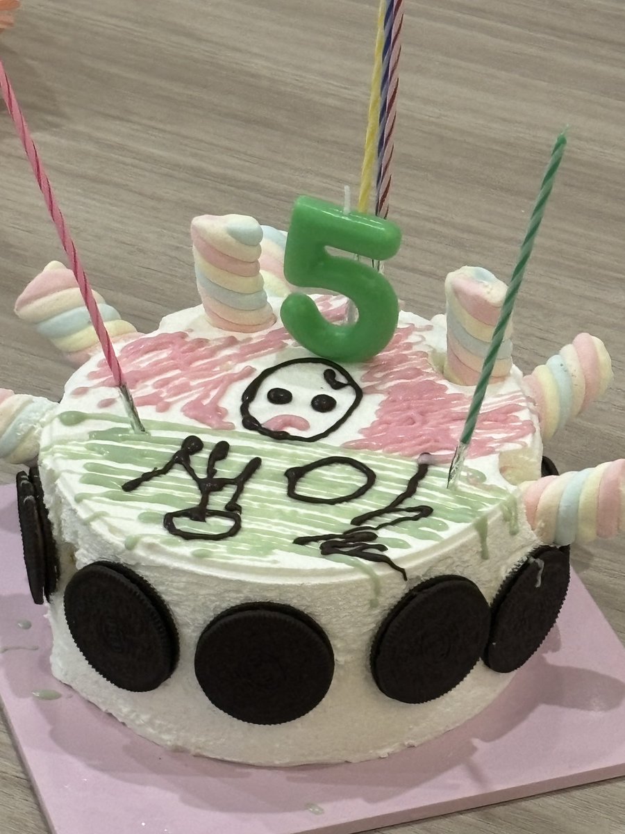 Official_YJS_'s tweet photo. [#오늘의윤잘생]

❤️HAPPY BABAL DAY❤️

지성이랑 밥알 천년만년 행복하기로 약속해요! 
그리고 마주치면 보콕하는거 잊지 않기👉😉👈

#윤지성 #YoonJisung
#HAPPY_BABAL_DAY https://t.co/euLIFFJbC0