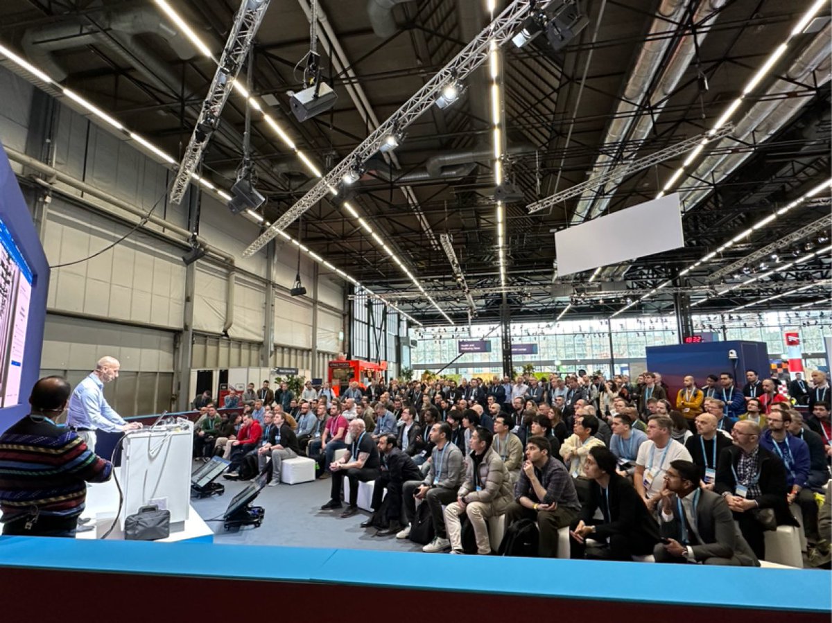 It was great to share the latest innovation of Nexus Dashboard at #CiscoLiveEMEA with our customers while also getting their feedback!
Stay tuned, the new Nexus Dashboard 3.1 version will be released soon (March) with many exciting features!

<a href="/ciscoDC/">Cisco Data Center and Cloud</a> #CiscoACI #CiscoNXOS