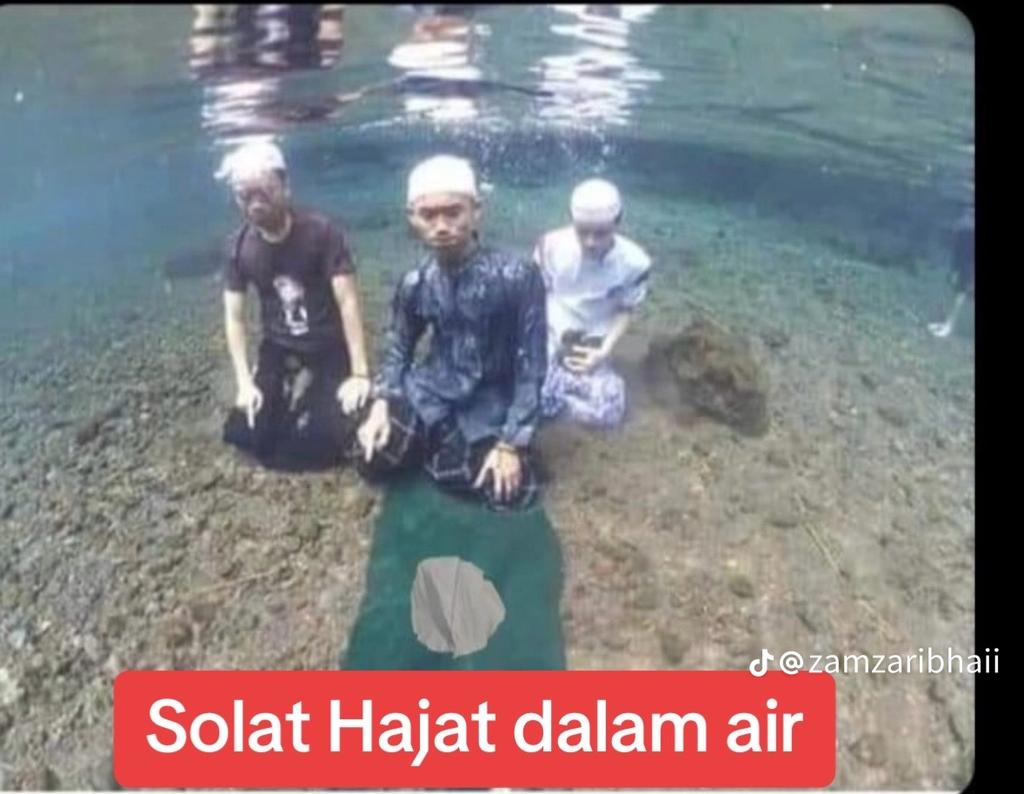 Ni nak selesaikan masalah air kelantan ke..solat hajat dlm air