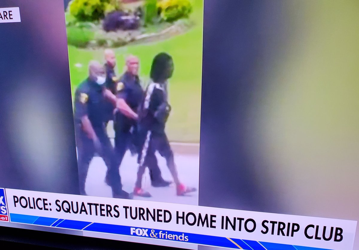 RepDWSTeets's tweet photo. Imaginative. #Atlanta #squatters #squat #copasquat https://t.co/Kkns8eQ5t2
