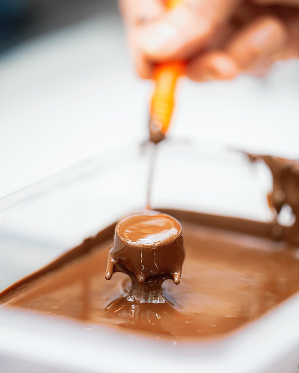 chef_erikVdV's tweet image. Still a few places available for our chocolate level 1 course next Tuesday.
This is accessible for professionals and enthusiasts alike.
We will cover tempering methods, how to make your own ganaches, pralinés and different types of bonbons

Book here: co-labschool.ie