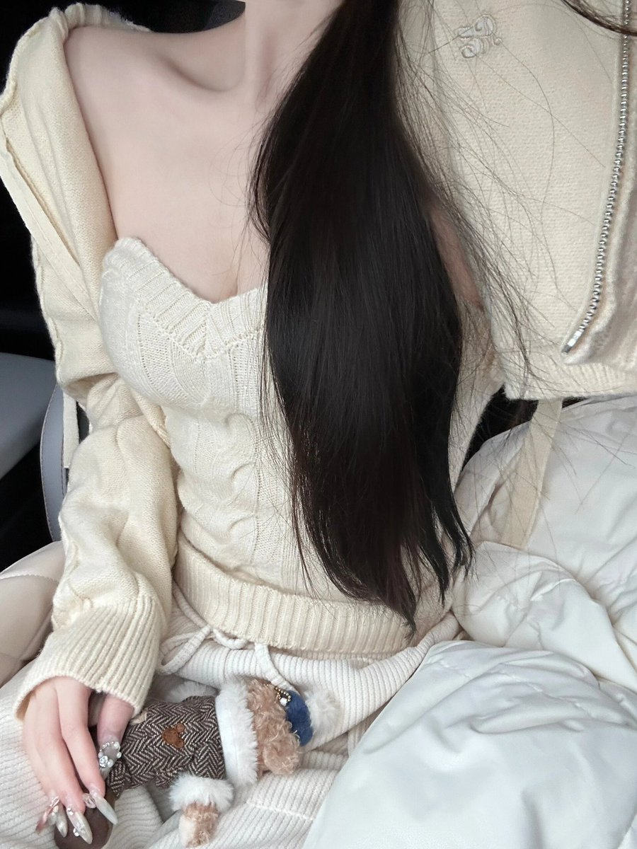 DongSi392's tweet photo. 抗拒从严 回家过年🤪 #山东 #反差 #人妻 https://t.co/aXVBiFNrmH