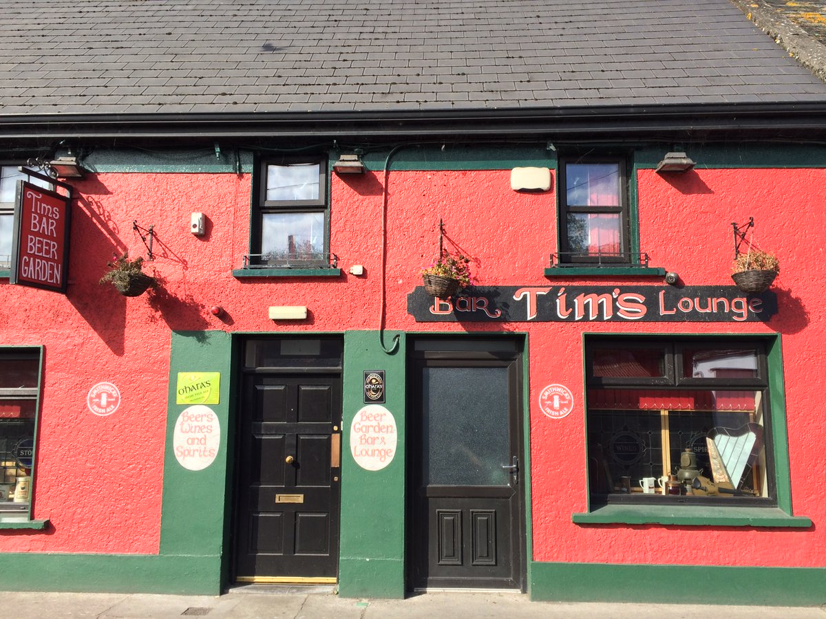 PJSkinnerAuthor's tweet image. I was brought up in Ireland and use my experiences as background for the Green Family Saga. Many  traditional Irish shopfronts have been preserved. Here is a small  selection from southeast Ireland. Which is your favourite? #shopfront #ireland #irishbooks #Kindle