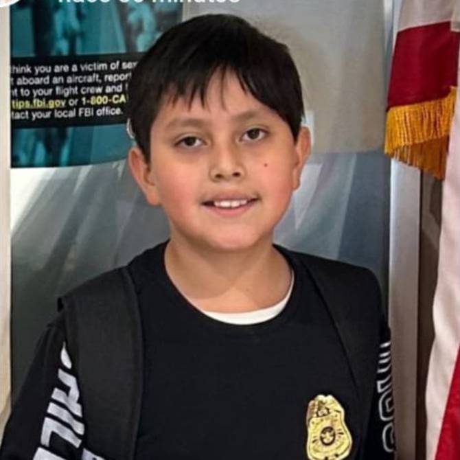 eluniversocom's tweet photo. Reportan la desaparición del niño David Ismael en el sur de Quito https://t.co/o5vgfMyKqS https://t.co/NSlgup1UA1