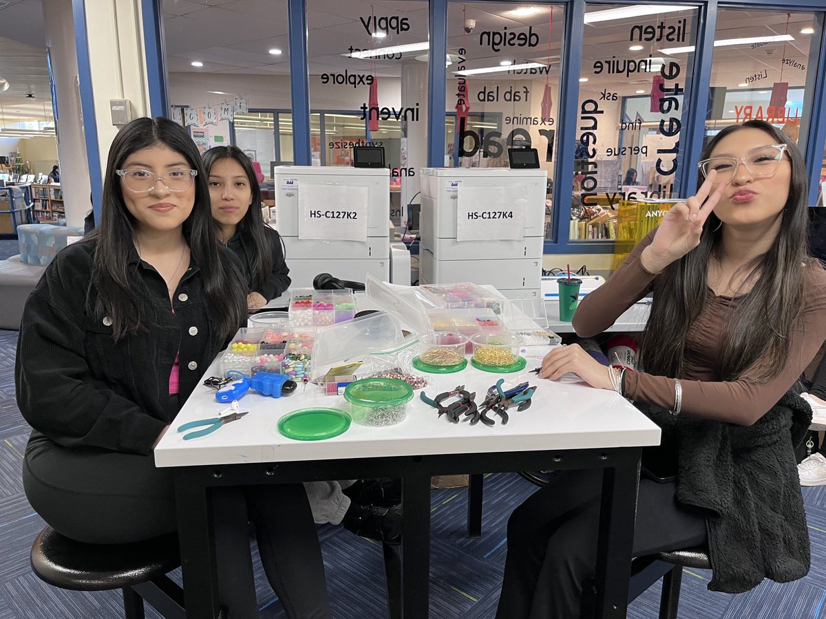 Our makers creating jewelry to donate to a domestic violence shelter #WongsWonders #librarieschangelives